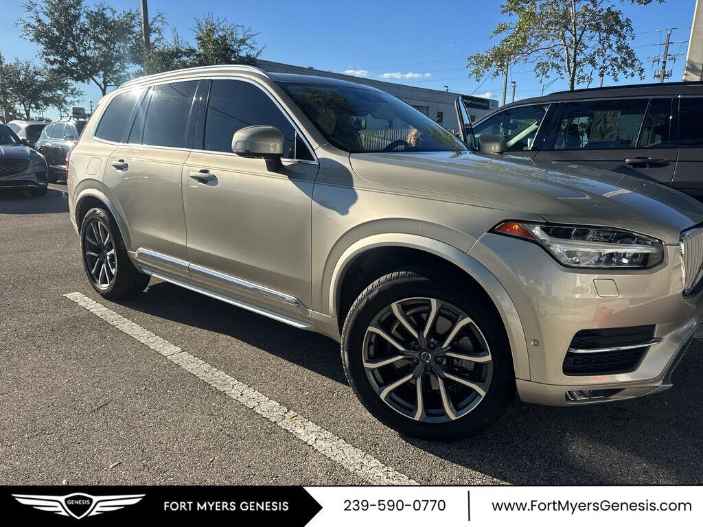 2017 VOLVO XC90