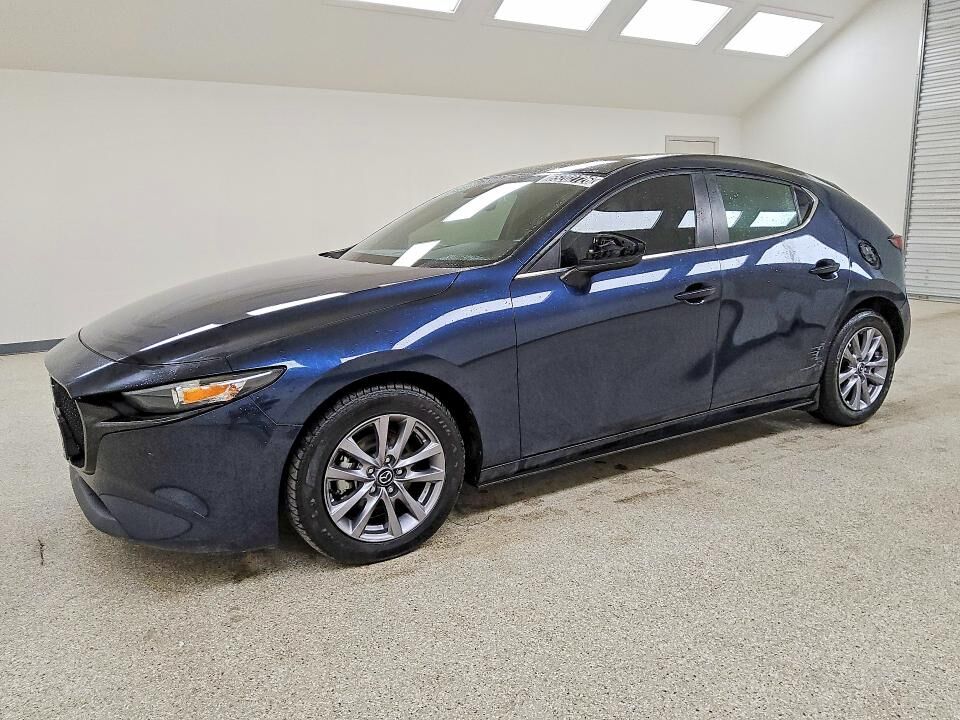 2022 MAZDA Mazda3