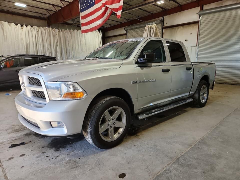 2012 DODGE Ram