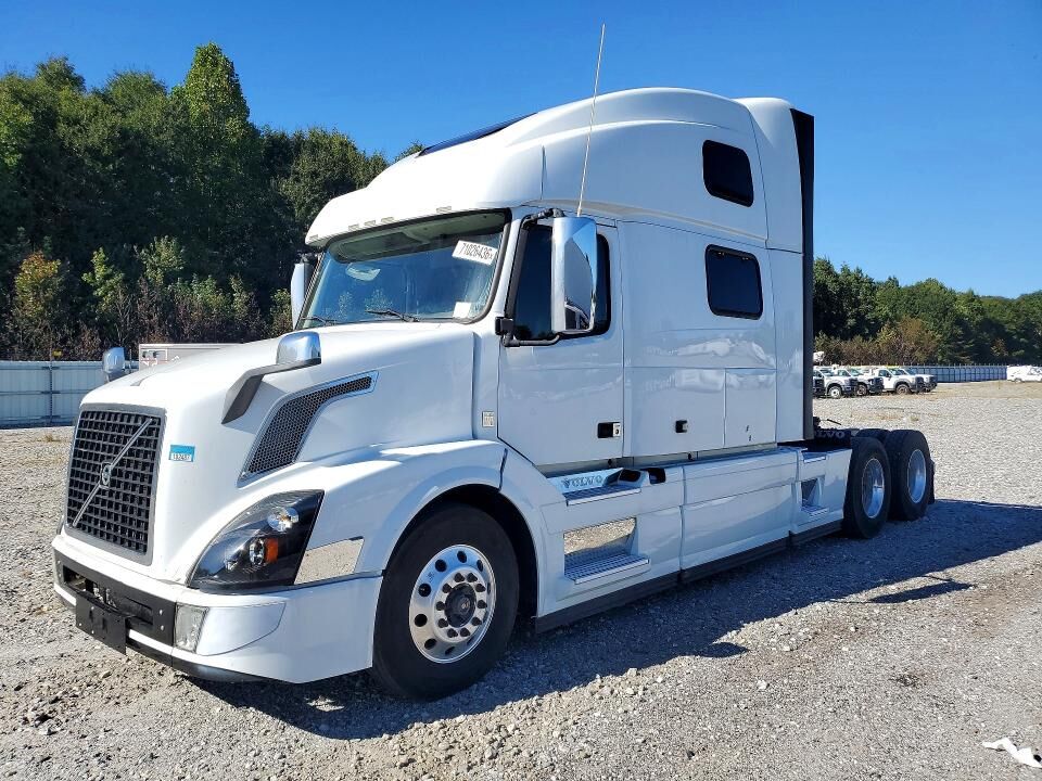 2016 VOLVO TRUCK VNL