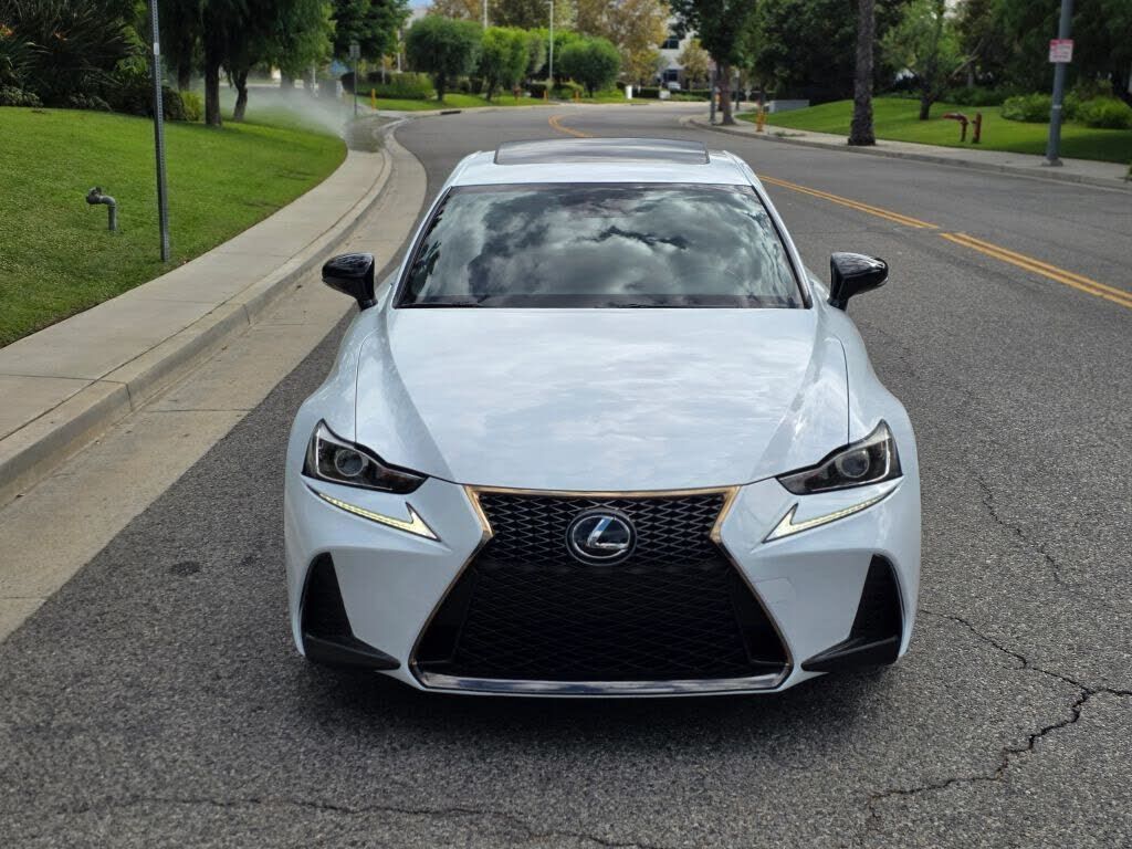2017 LEXUS IS