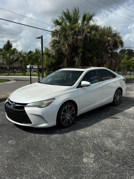 2016 TOYOTA Camry