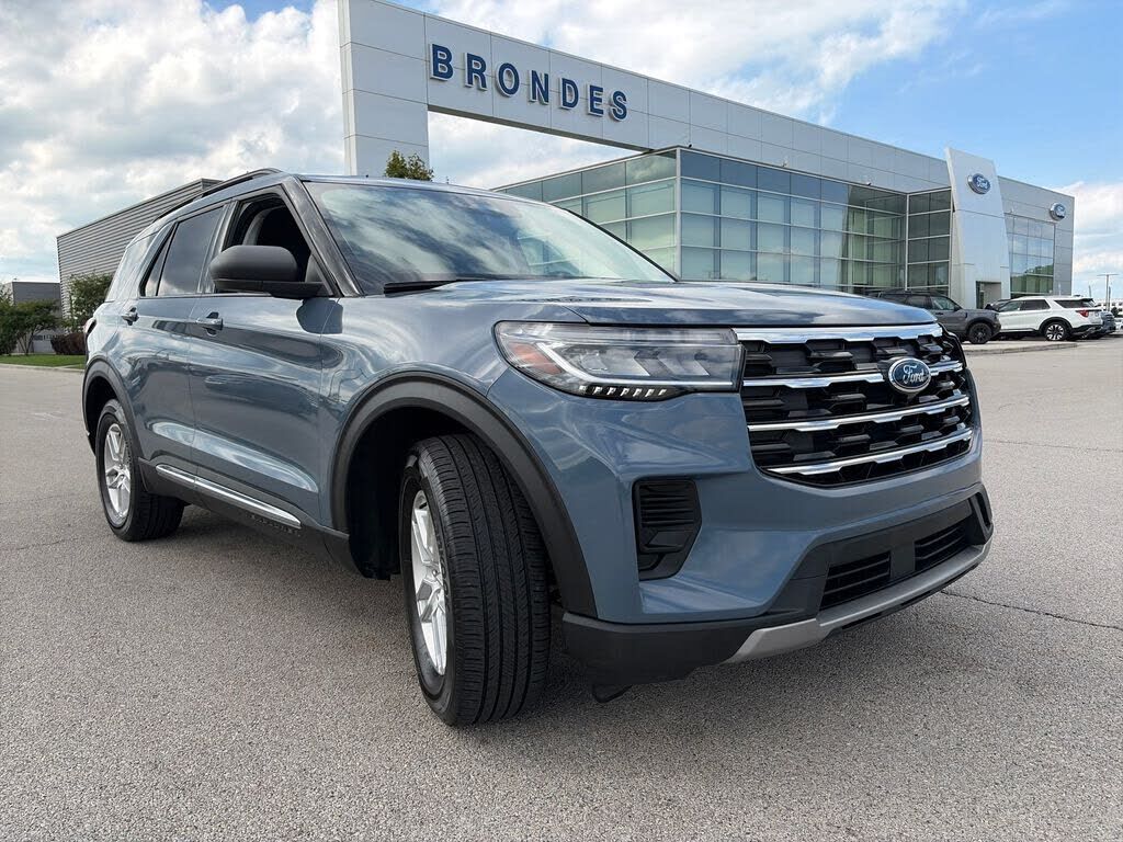 2025 FORD Explorer