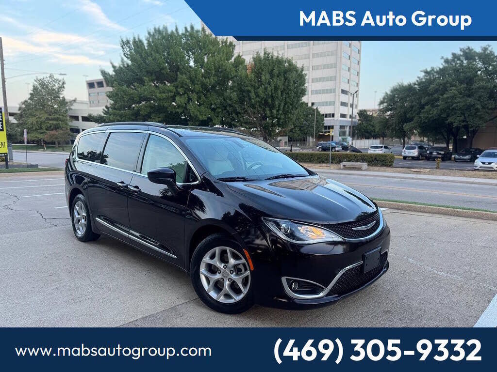 2017 CHRYSLER Pacifica