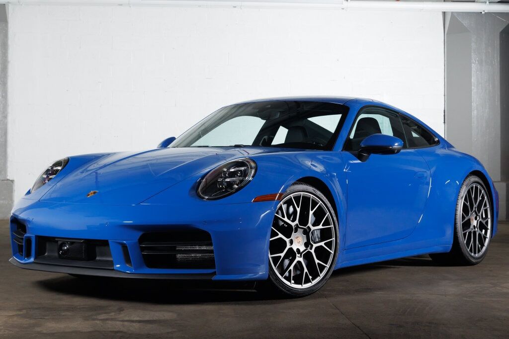 2025 PORSCHE 911