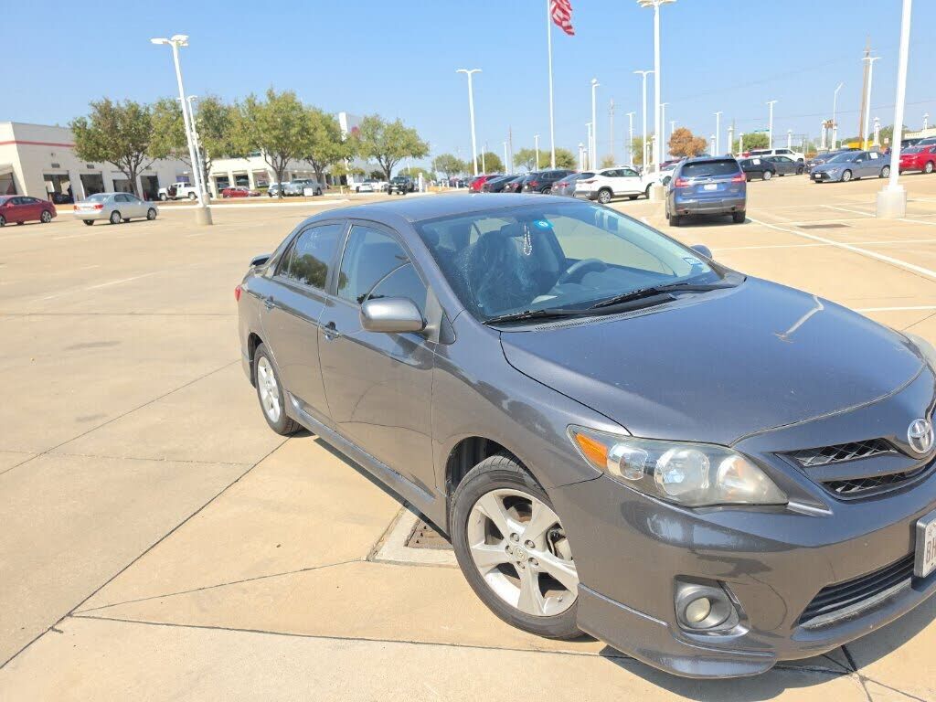 2013 TOYOTA Corolla