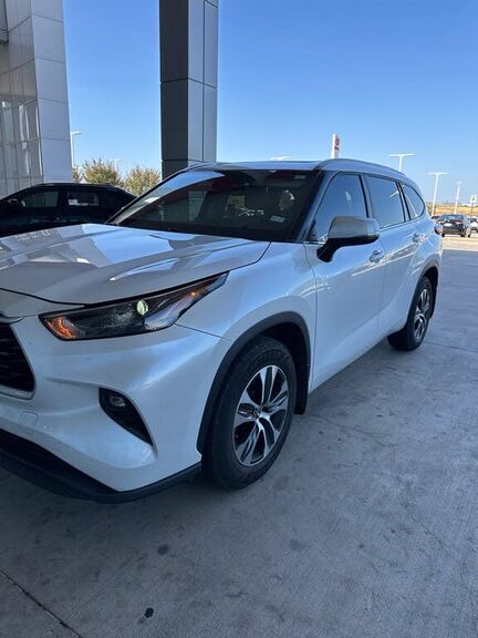 2024 TOYOTA Highlander