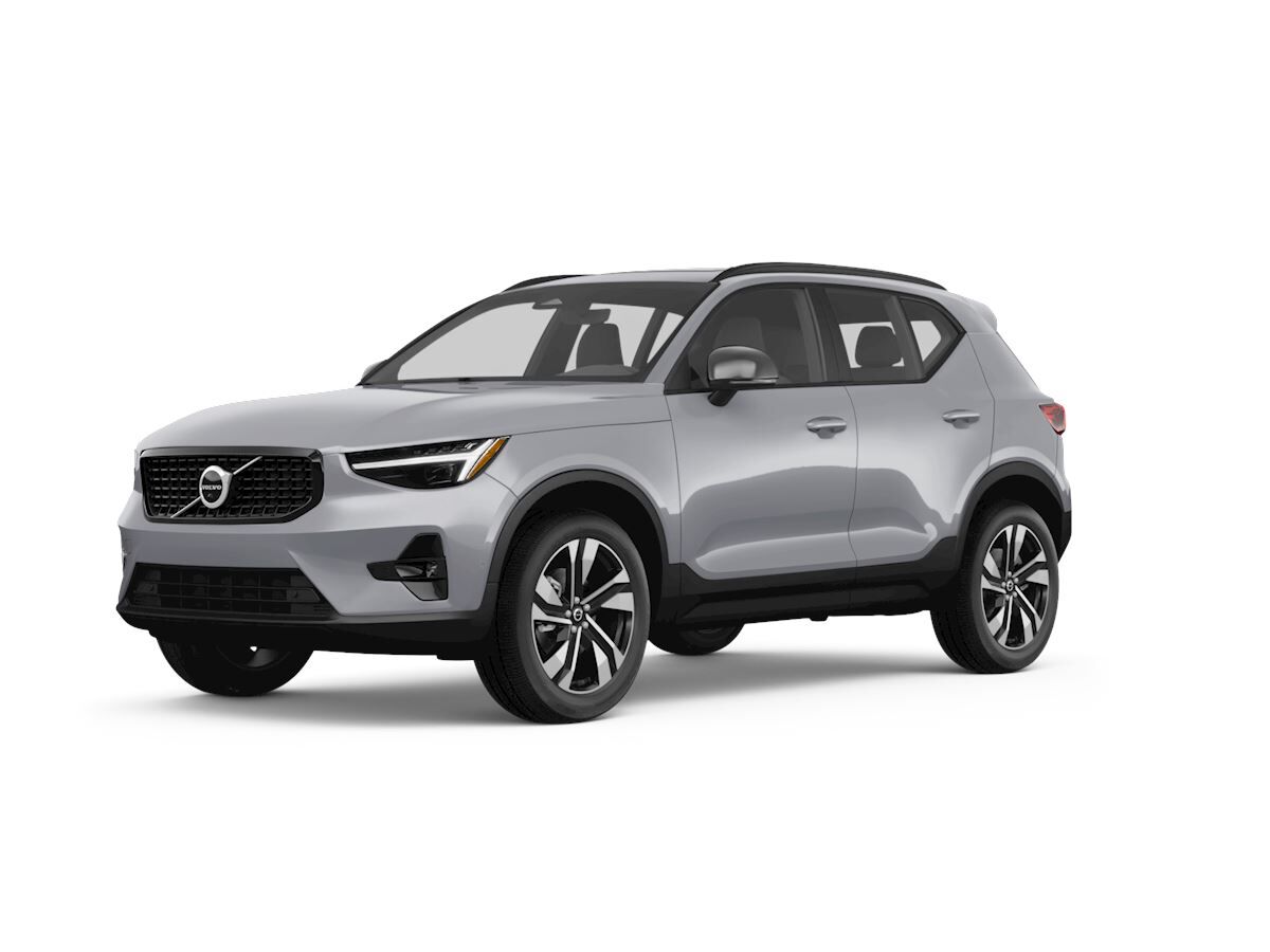 2026 VOLVO XC40