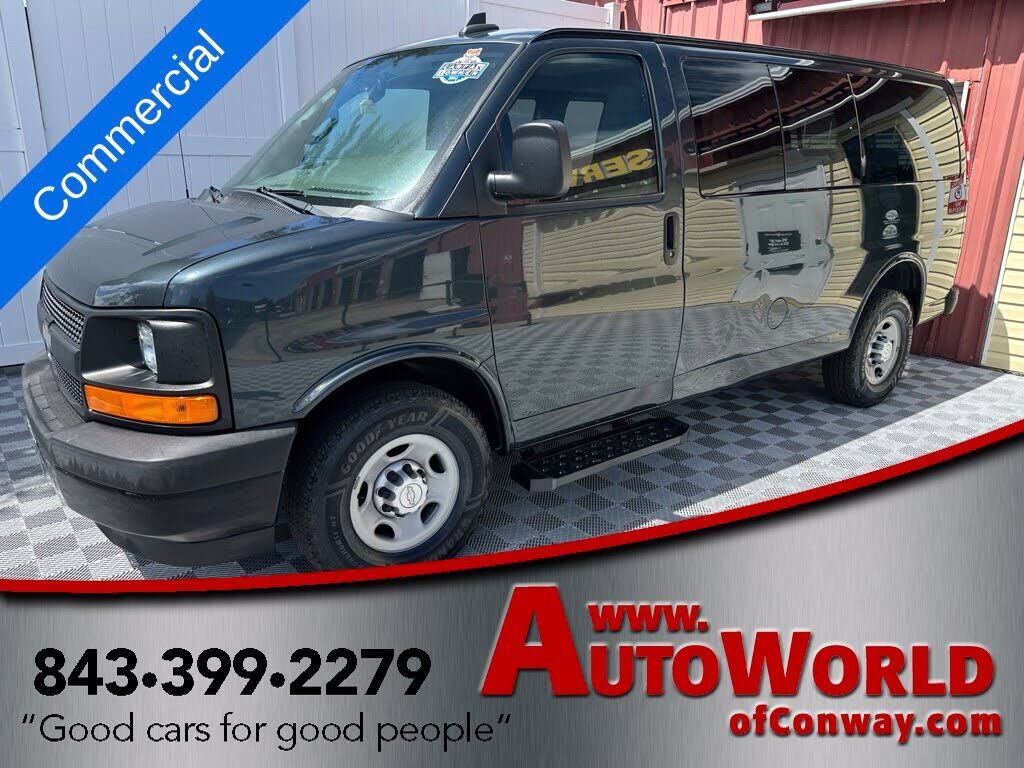 2017 CHEVROLET Express
