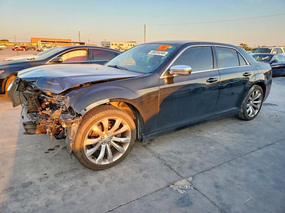 2019 CHRYSLER 300