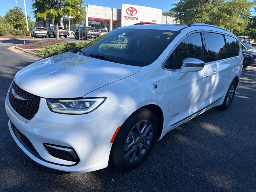 2024 CHRYSLER Pacifica