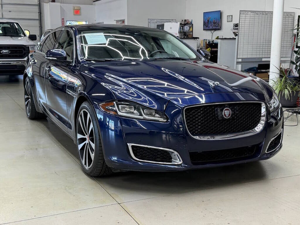 2019 JAGUAR XJ
