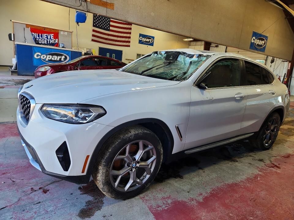 2022 BMW X4