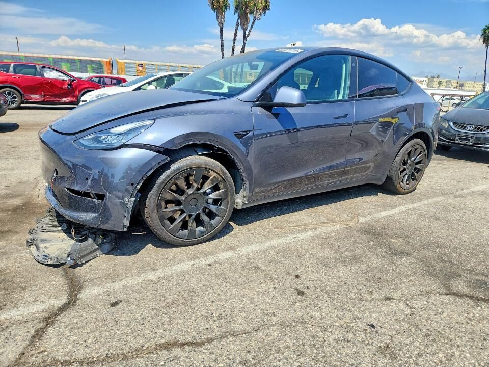 2022 TESLA Model Y