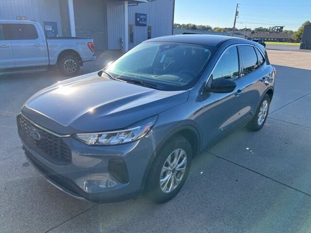 2024 FORD Escape