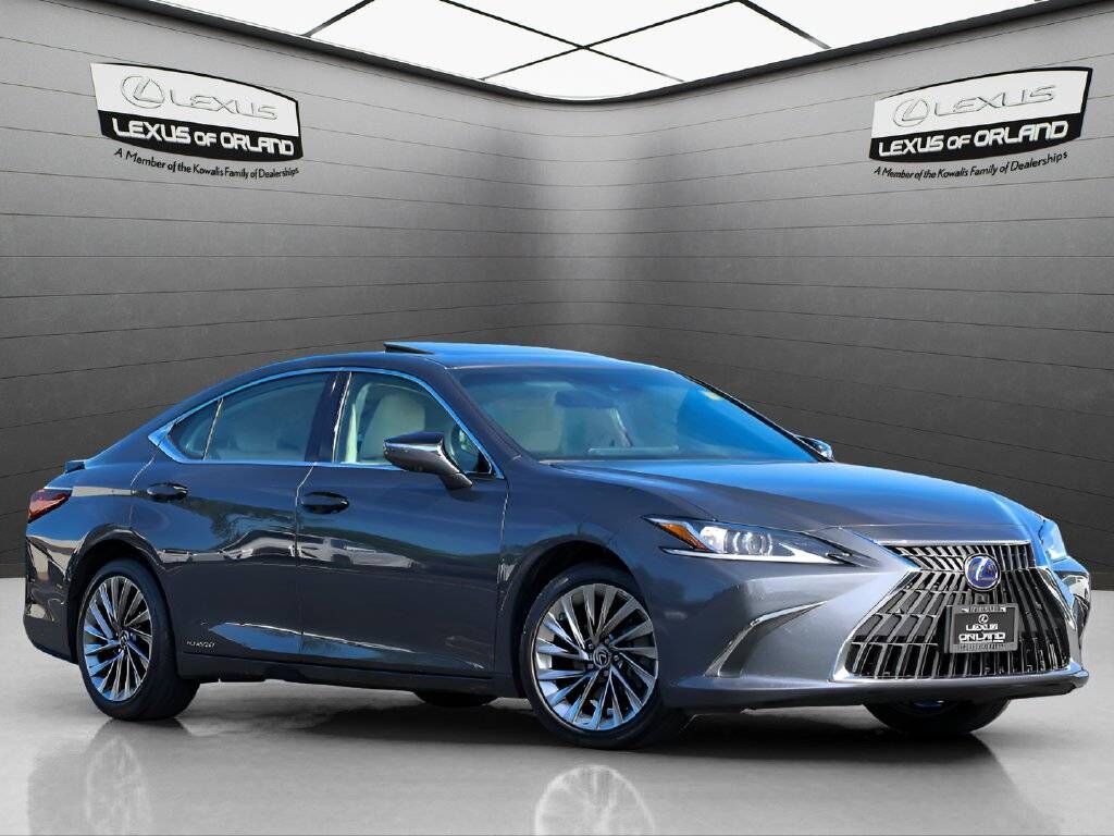 2022 LEXUS ES