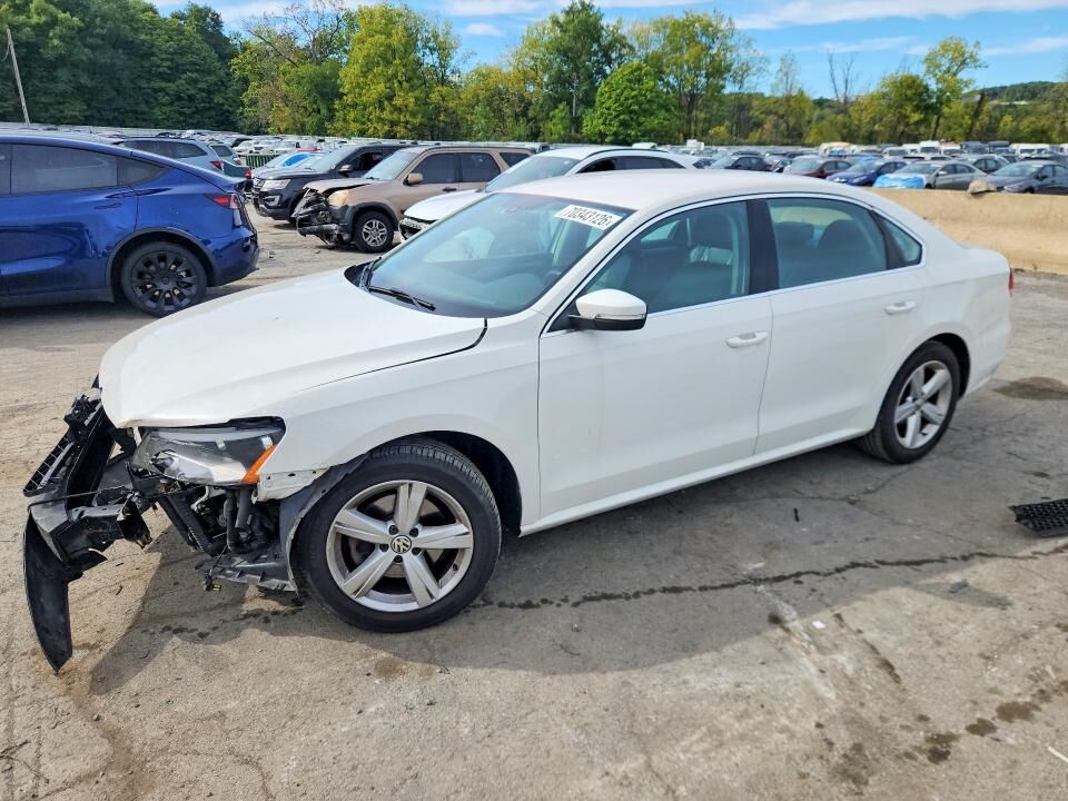 2015 VOLKSWAGEN Passat
