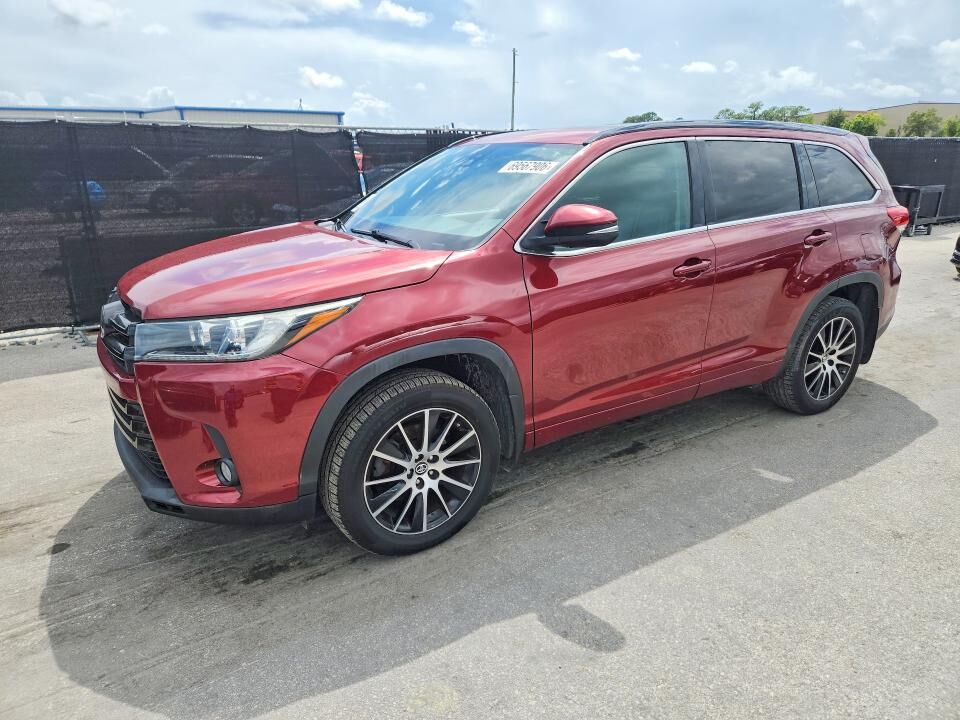2018 TOYOTA Highlander
