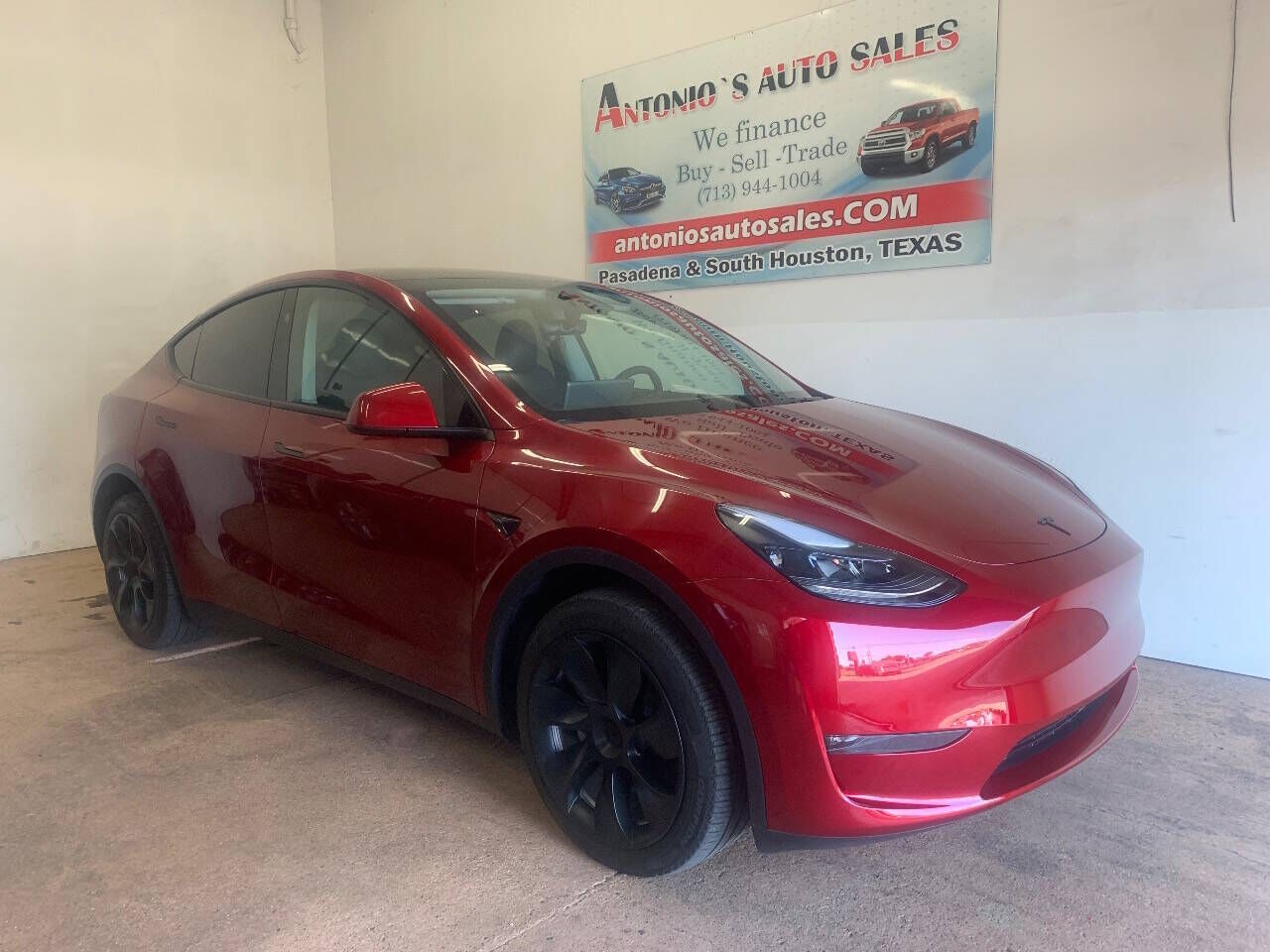2024 TESLA Model Y