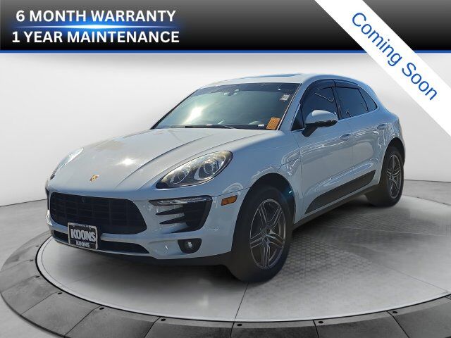2017 PORSCHE Macan