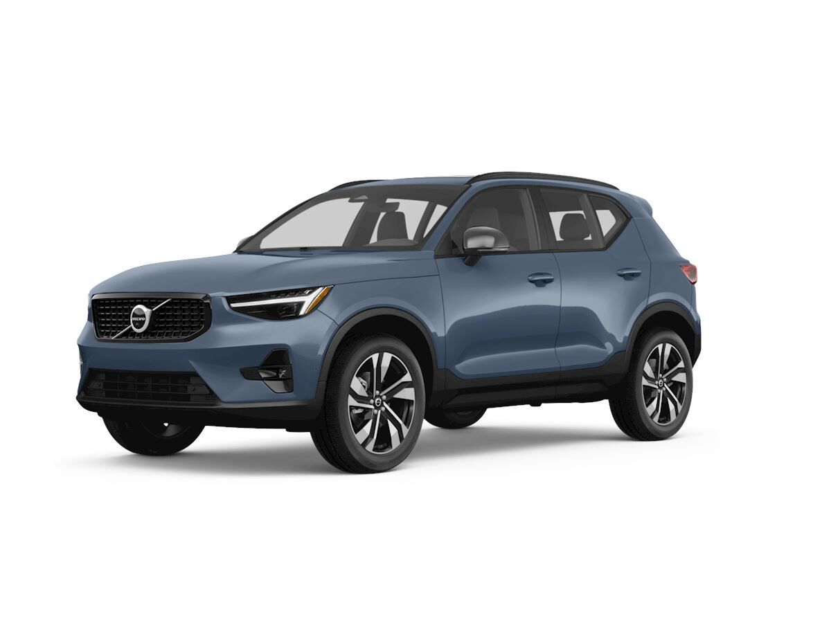 2026 VOLVO XC40