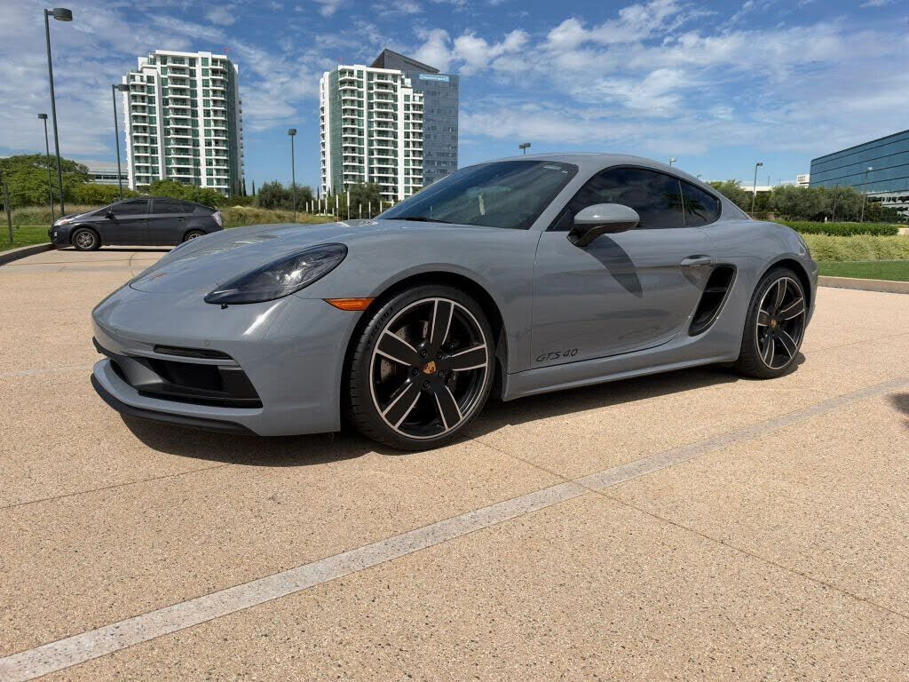 2023 PORSCHE 718