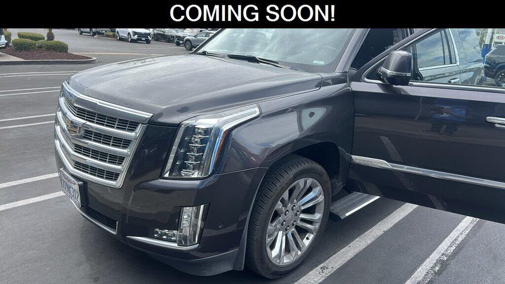 2017 CADILLAC Escalade
