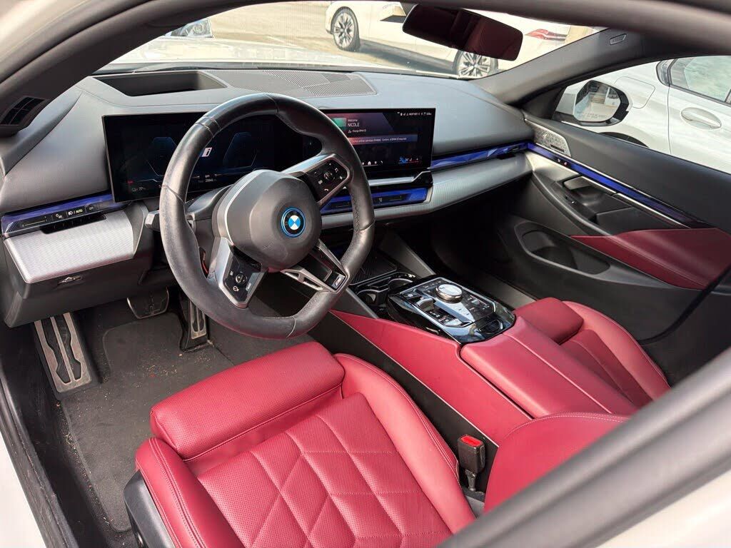 2024 BMW i5