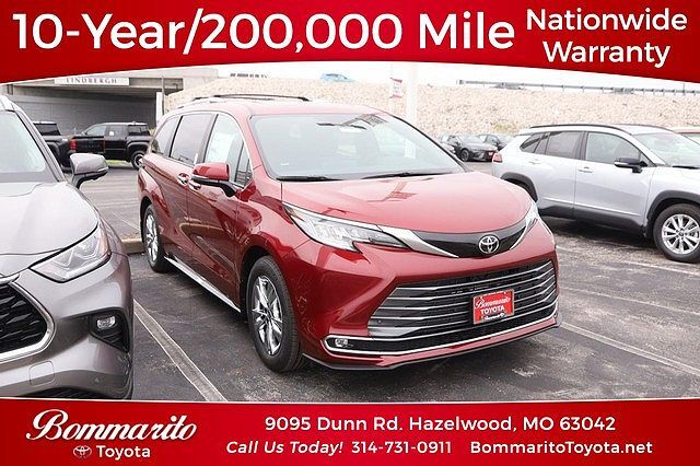 2026 TOYOTA Sienna