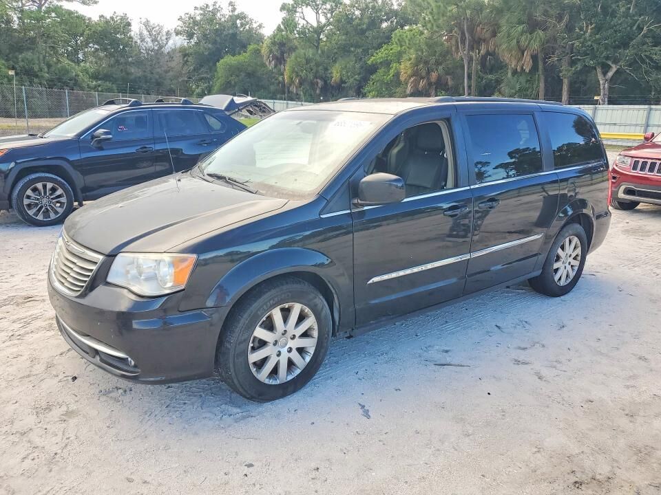 2016 CHRYSLER Town and Country