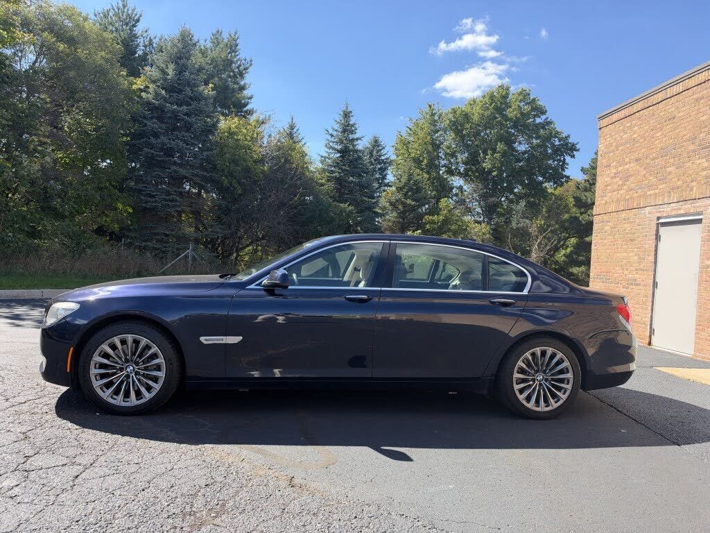 2012 BMW 740Li