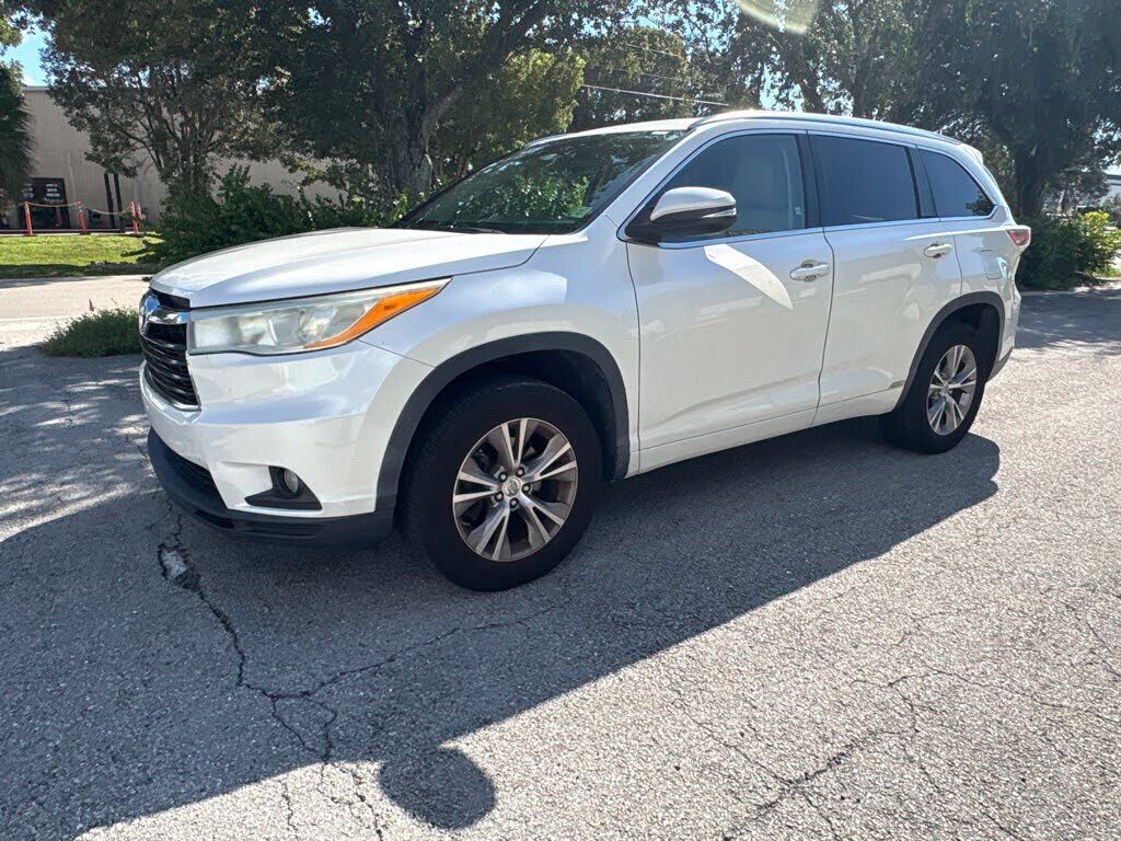 2014 TOYOTA Highlander