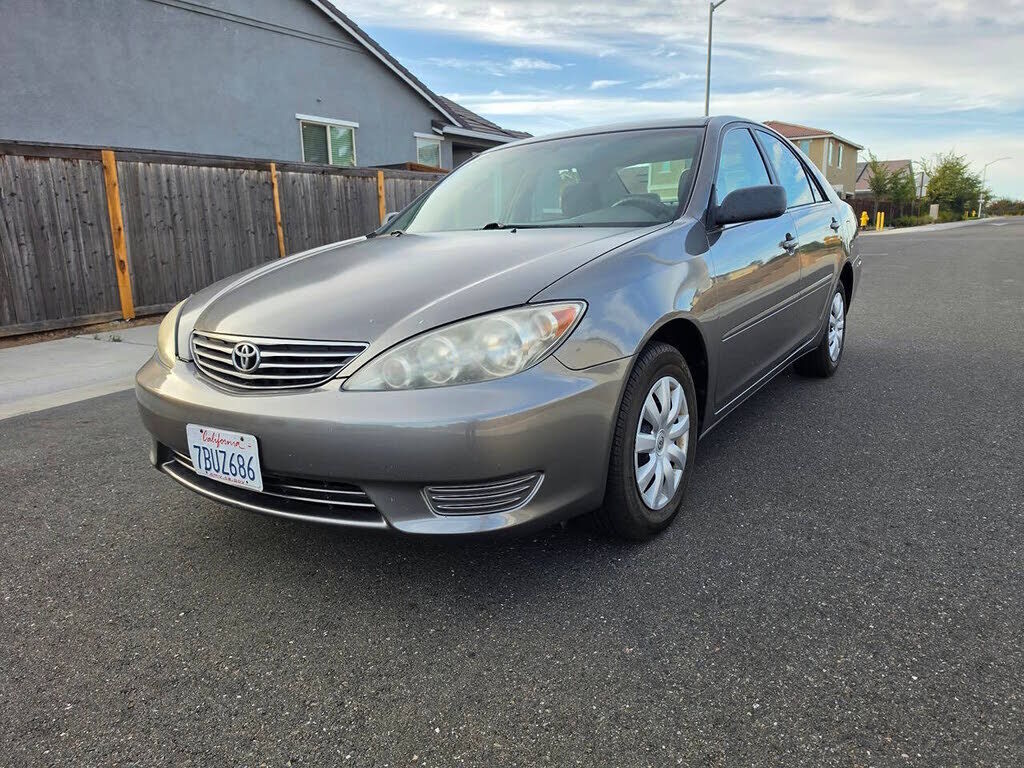 2005 TOYOTA Camry
