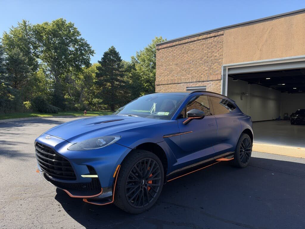2023 ASTON MARTIN DBX