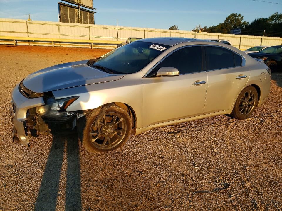 2014 NISSAN Maxima