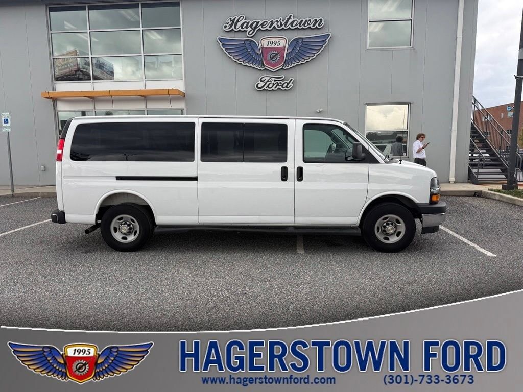 2025 CHEVROLET Express