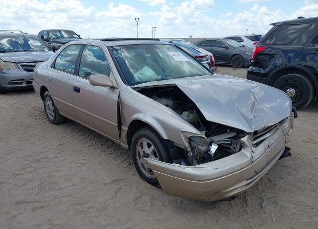 1998 TOYOTA Camry