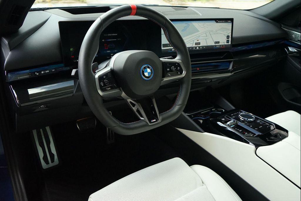2025 BMW i5