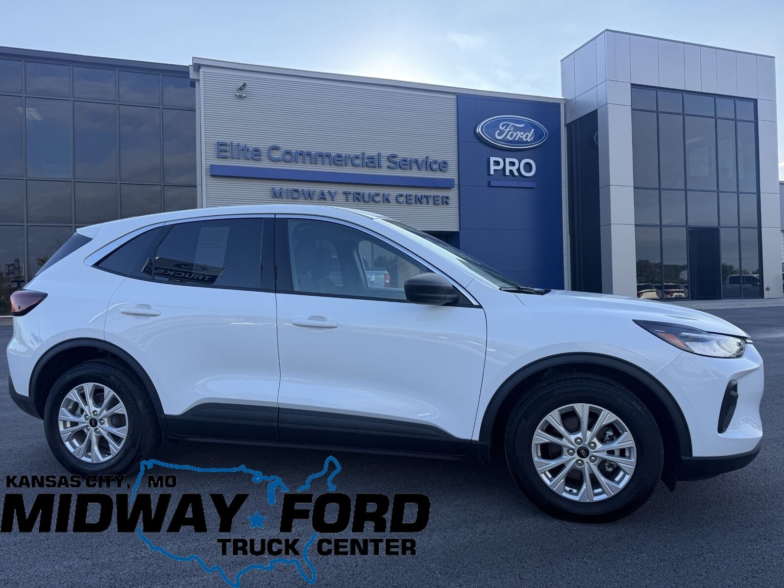 2024 FORD Escape