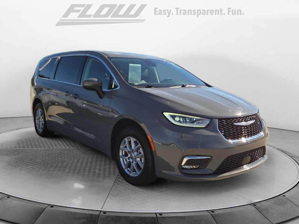 2023 CHRYSLER Pacifica