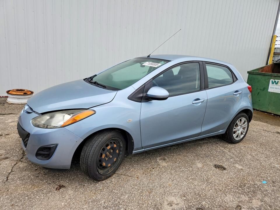 2013 MAZDA Mazda2