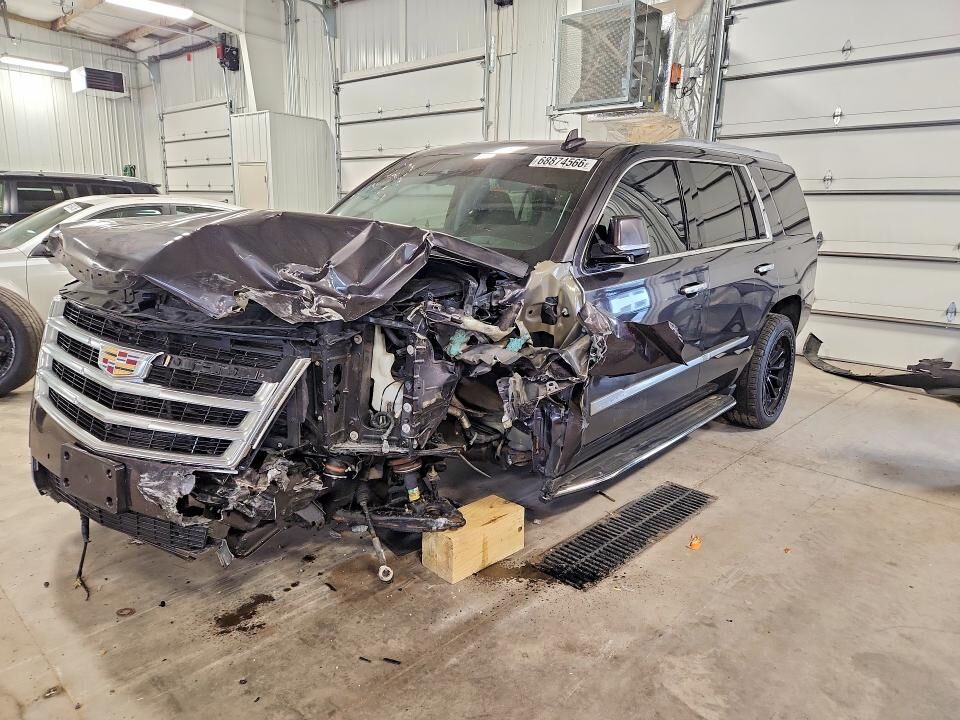 2017 CADILLAC Escalade