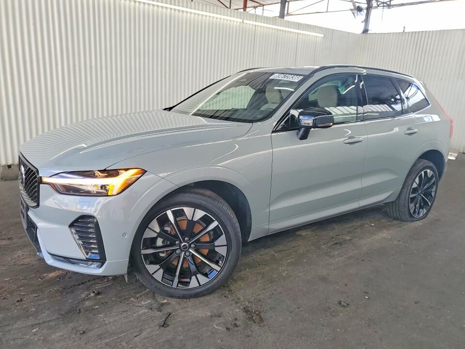 2026 VOLVO XC60