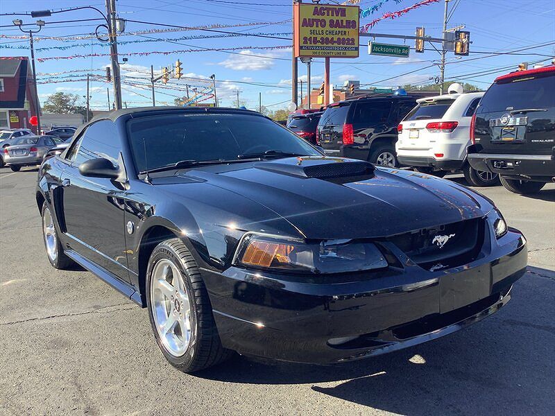 2004 FORD Mustang