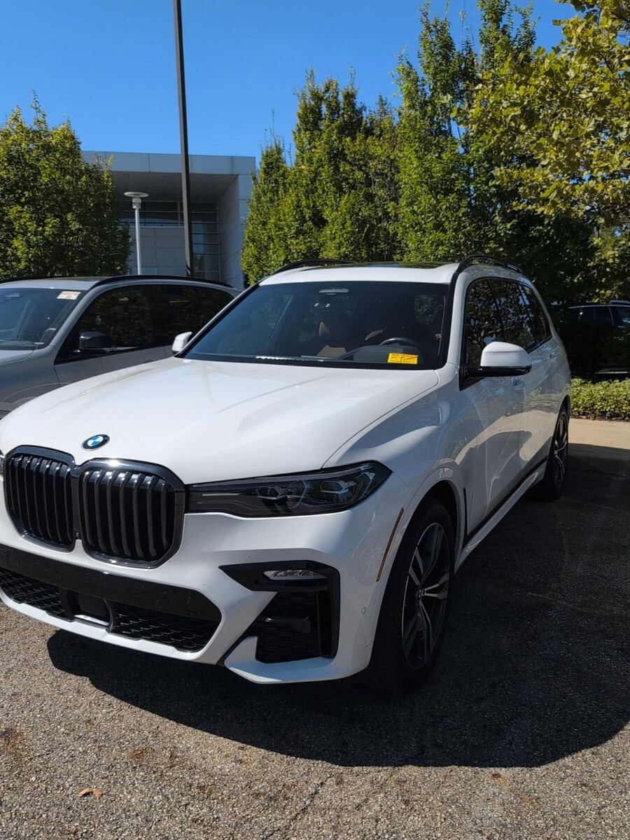 2022 BMW X7