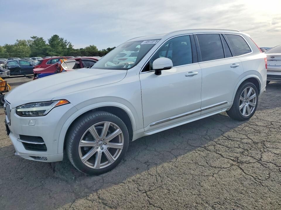 2017 VOLVO XC90
