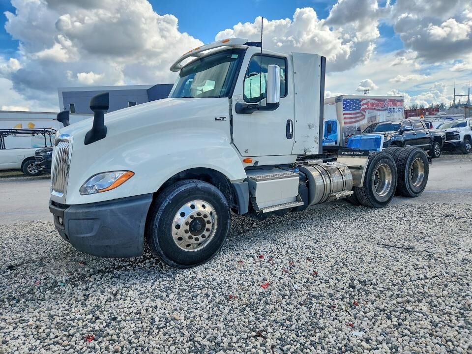 2023 INTERNATIONAL LT625