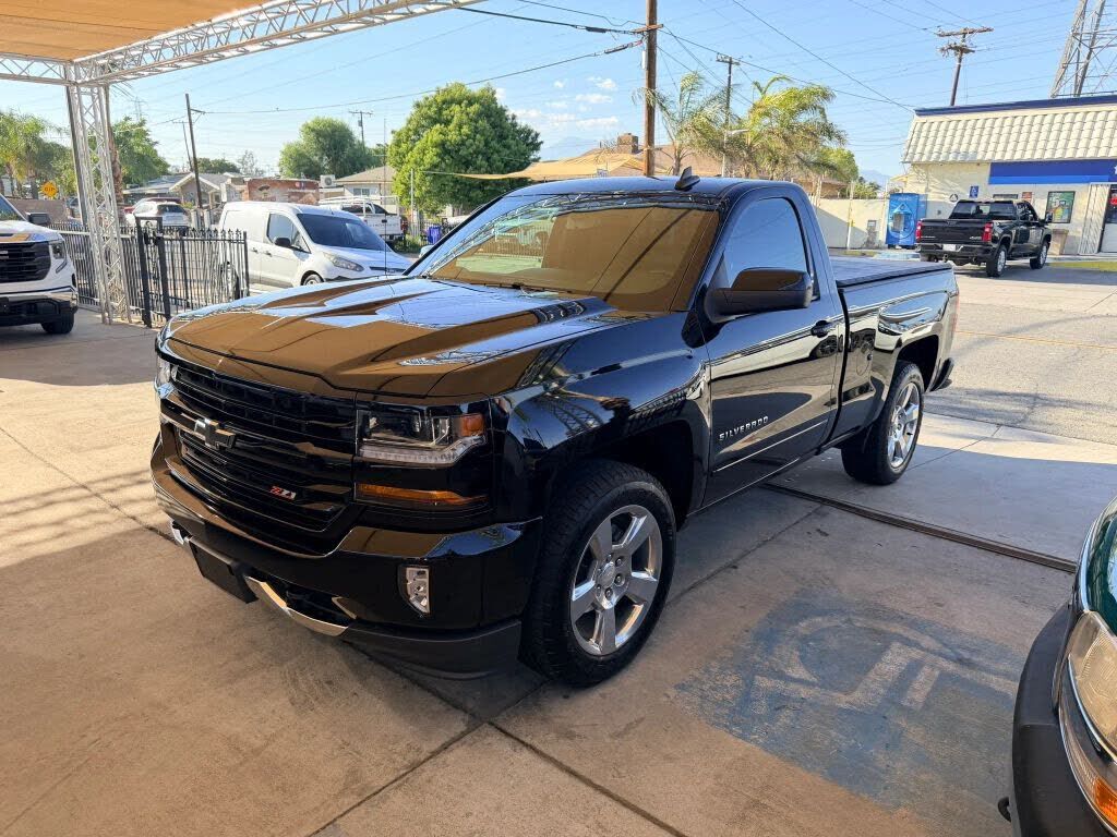 2018 CHEVROLET Silverado