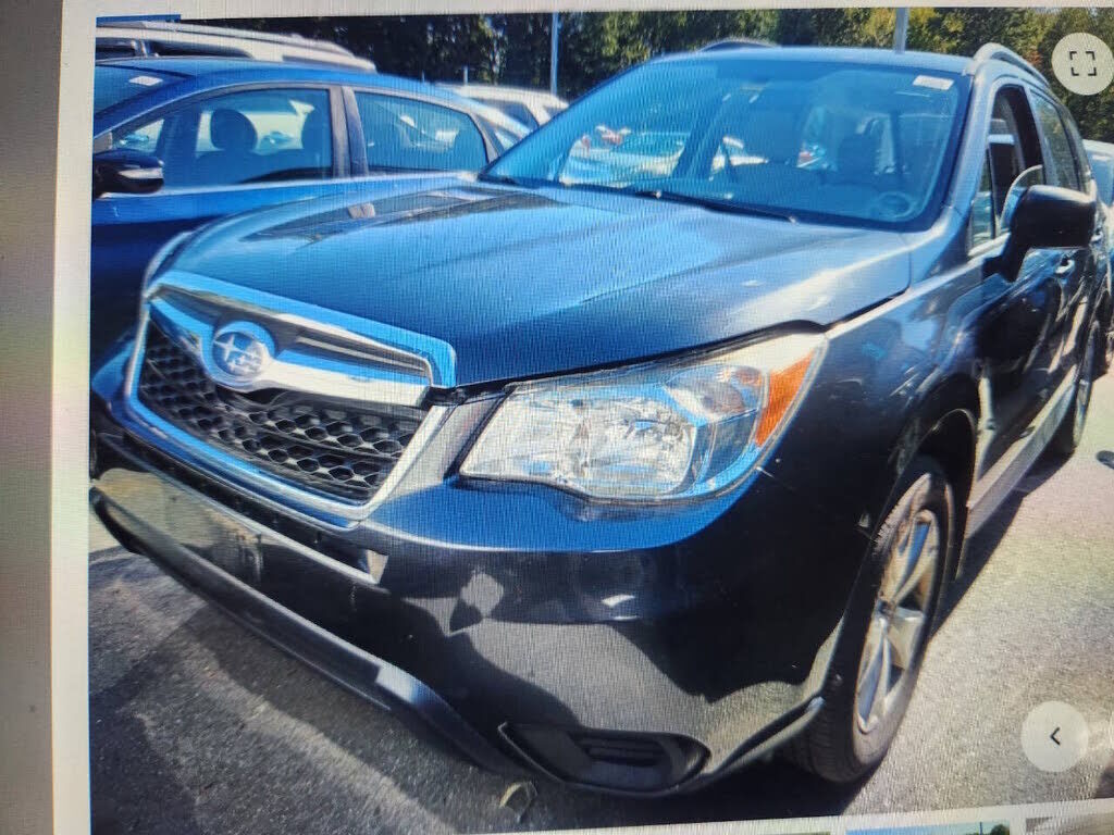 2016 SUBARU Forester