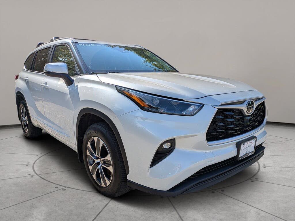 2023 TOYOTA Highlander